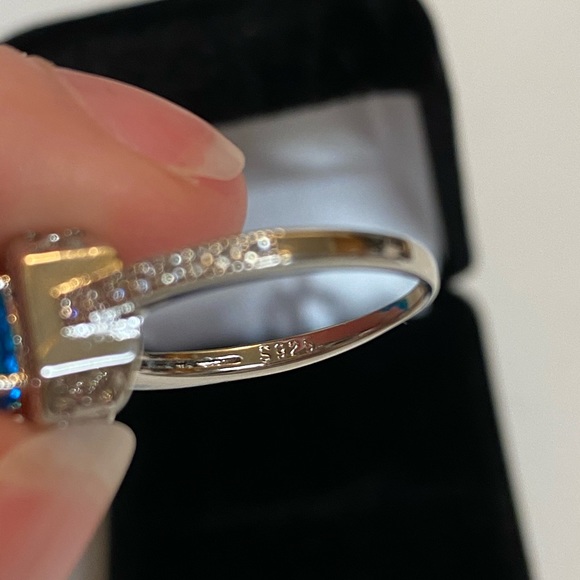 925 Sterling Silver Blue CZ Halo Fashion Ring - Picture 7 of 10